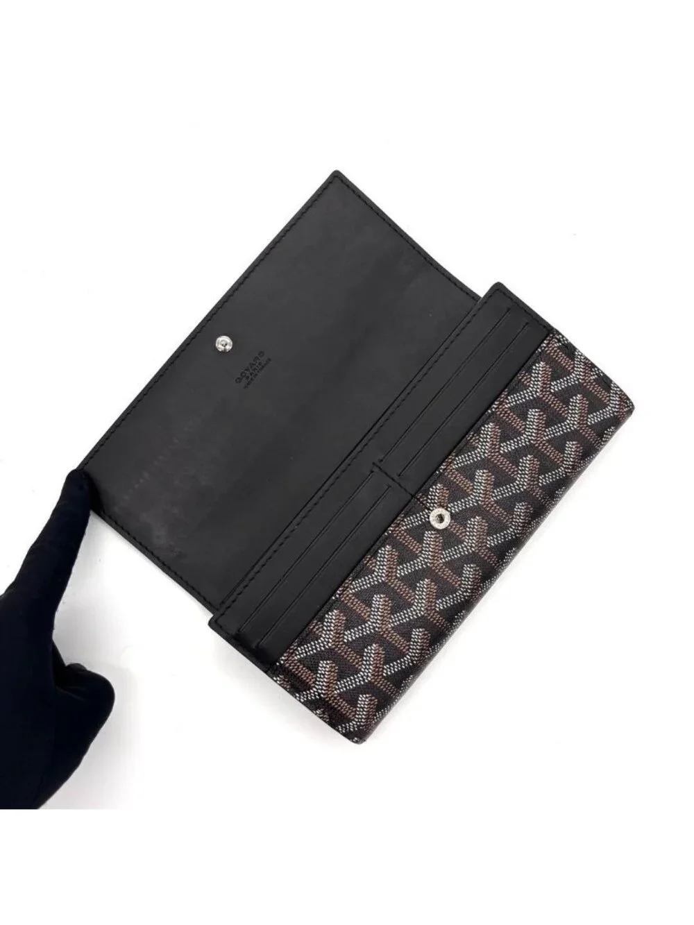 Goyard brand line